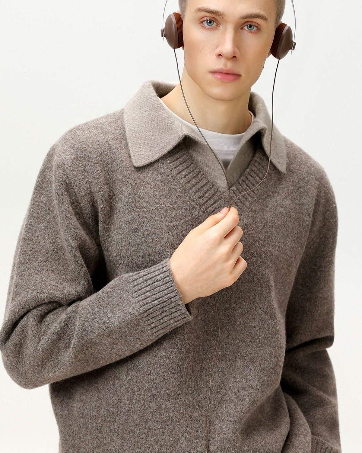 Collared V-Neck Knit Jumper | Vivotee